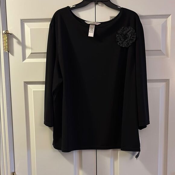 Black Boxy Blouse with Embellished Brooch included - Picture 1 of 9